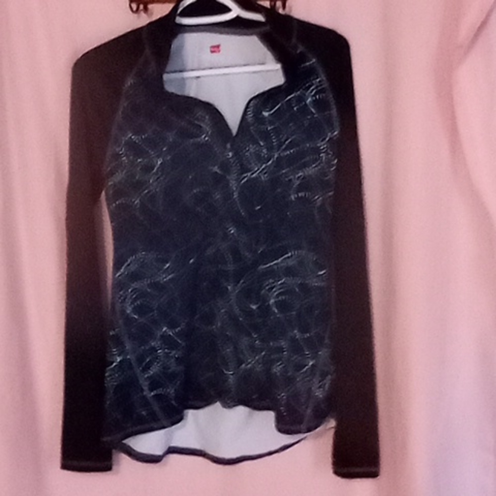 Women's shirt